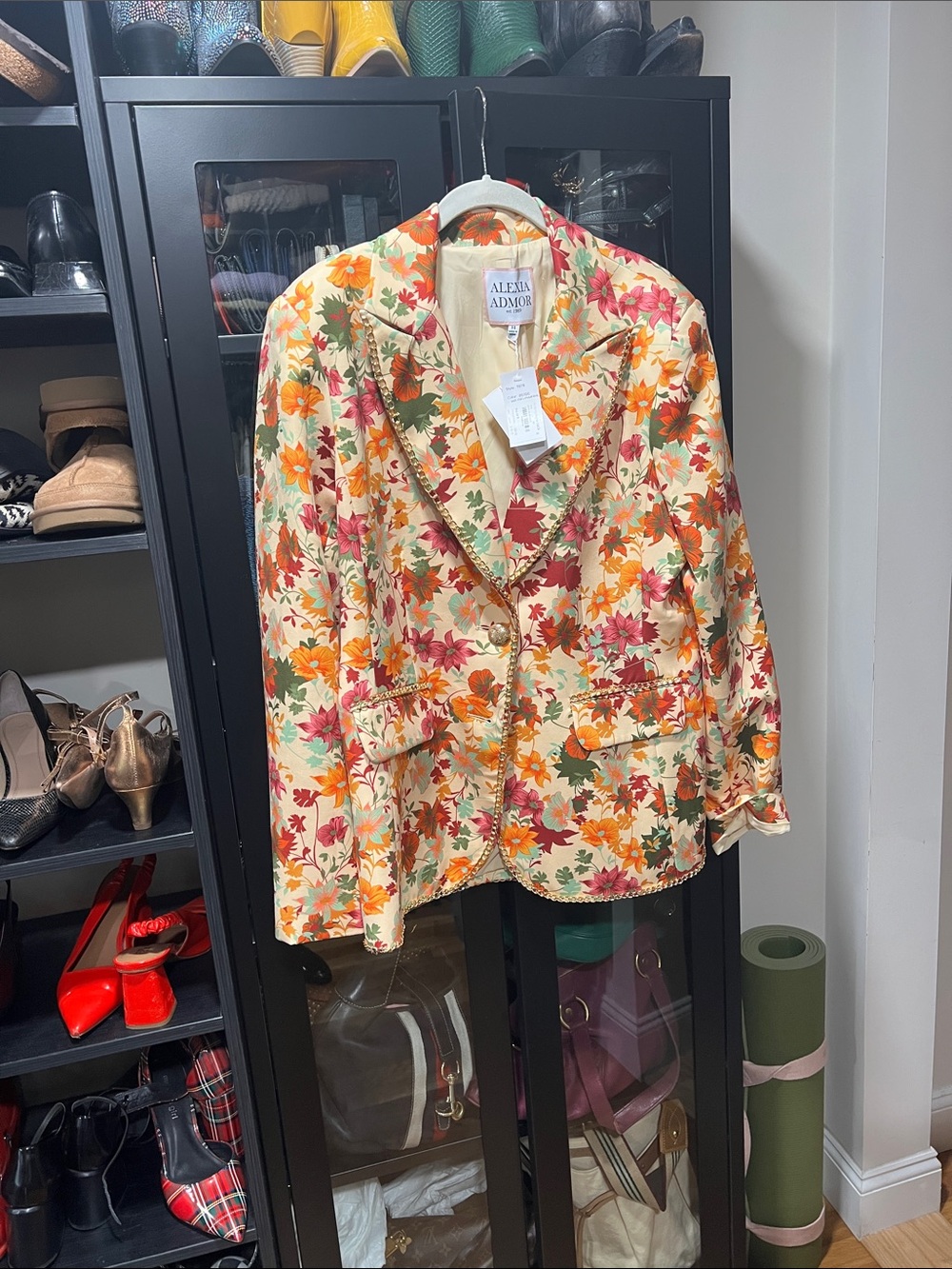 Alexia Admor Cream Floral Blazer with Multicolor Autumn Print